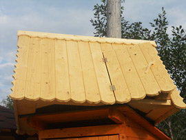 деревянная крышка колодца